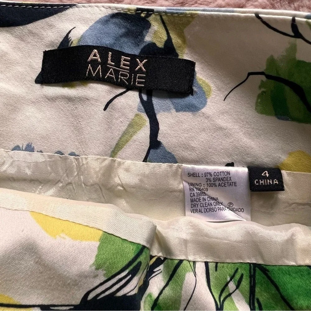 Alex Marie Floral Print Pencil Skirt Preppy Minimalist Cottage‎ Old Money Size 4